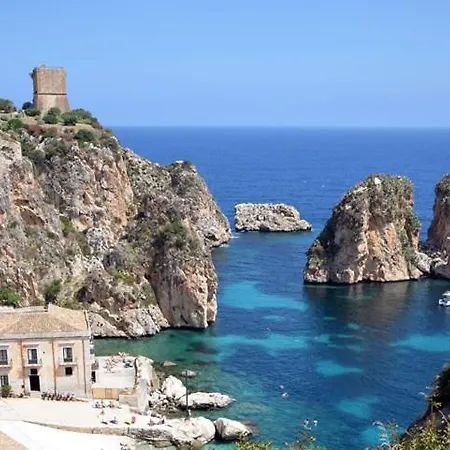 Dentro Scopello - Scopello (Sicily)