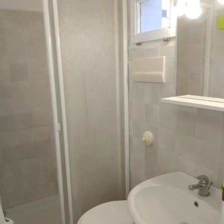 Πανσιόν Dentro -